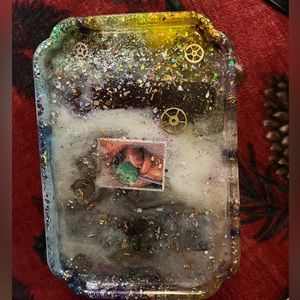 Resin try’s one of kind